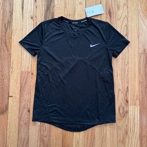 Nike Running Dri Fit Mesh Active Shirt Size XS